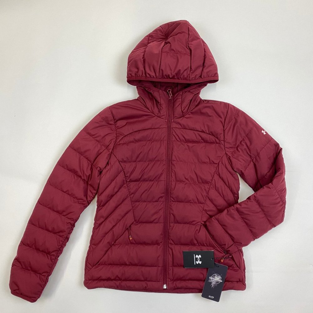 Under Armour Stretch 700 Down Jacket Women's Small 1355833 Burgundy‎ Sample